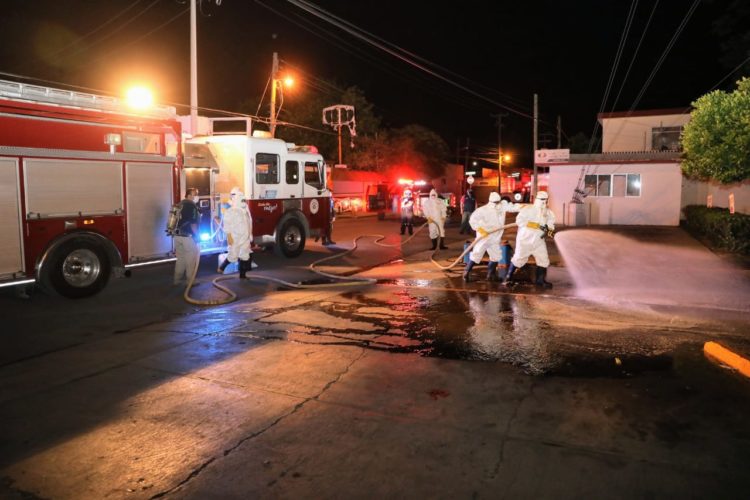 Desinfectan clínica de hemodiálisis ISSSTE