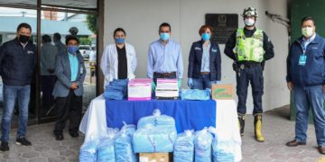 Ayuda Rivas al IMSS y  encabeza desinfección