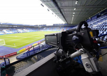 La Premier League se jugaría sin aficionados por el COVID-19, lo que reste del año.