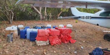 Incautan avioneta con  400 kilos de cocaína 