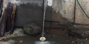 Se contaminan hogares de Victoria por aguas residuales