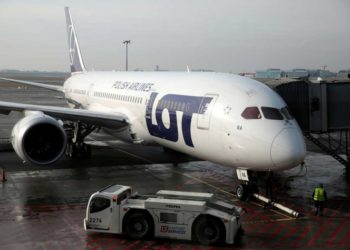 Aerolíneas despiden a miles de empelados ante crisis mundial