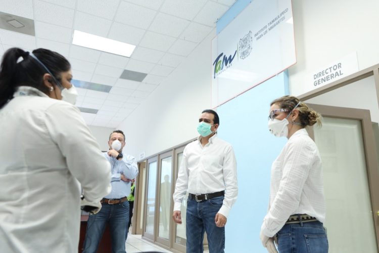 Reconoce Rivas lucha de sociedad ante Covid-19