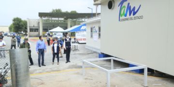 Supervisa Gobernador avance de la construcción de Hospital Móvil en Matamoros