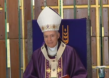 Arzobispo de México llama a orar por los que más sufren