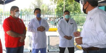 Donan 500 cubrebocas N-95 a personal del IMSS Victoria.