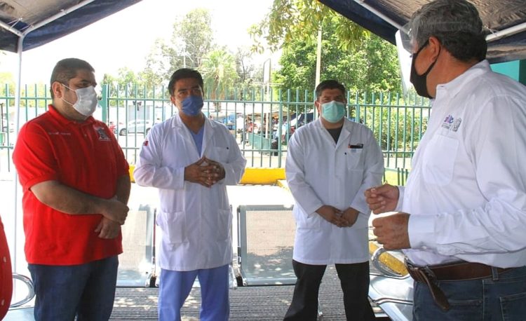 Donan 500 cubrebocas N-95 a personal del IMSS Victoria.