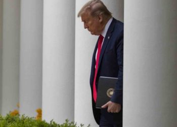 Empresarios se revelan a Trump, no reactivarán labores si no hay condiciones de salud