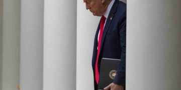 Empresarios se revelan a Trump, no reactivarán labores si no hay condiciones de salud