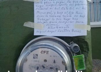 Pide adulto mayor comprensión a la CFE para que no le corten el servicio