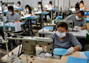 Internos del CEDES Victoria fabrican cubrebocas