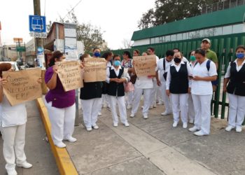 Protesta personal de enfermería del IMSS Mante por falta de insumos y material