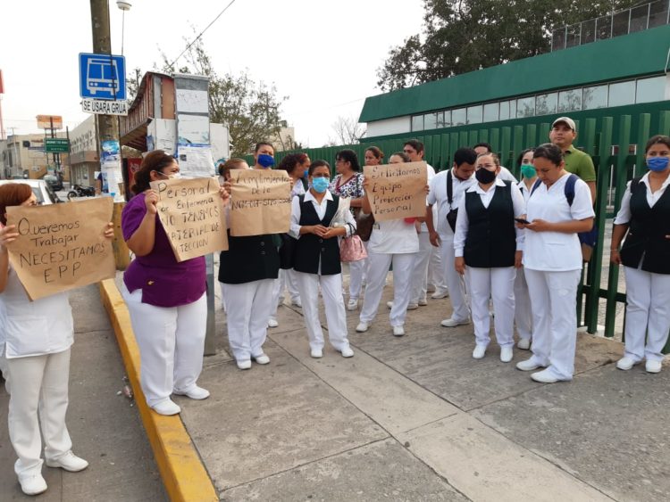 Protesta personal de enfermería del IMSS Mante por falta de insumos y material