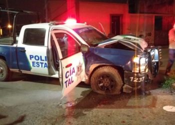 Se lesionan agentes Estatales en choque