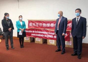 La comunidad china en México dona 15,000 cubrebocas al gobierno mexicano