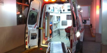 Muere albañil al caer de andamio