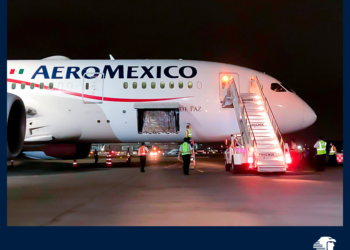 Llega el vuelo de Aeroméxico proveniente de Shangai con equipo médico