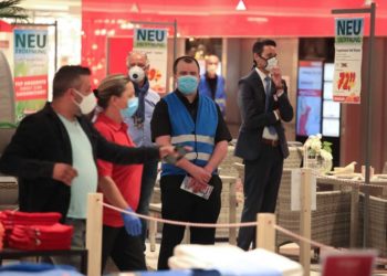 Alemania reabre comercios iniciando la primera etapa de un plan de desconfinamiento