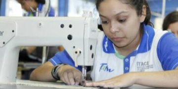 Aporta ITACE cubrebocas para empleados de Salud