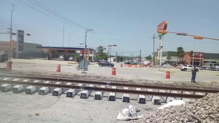 Rehabilita Ferromex cruces en vías de Victoria