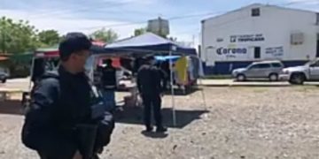 Realizan operativo Coepris y Policía Estatal en tianguis de Victoria por Covid-19