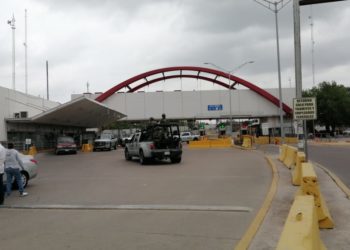 Ciudadanos provenientes de EU deberán portar guantes y cubre bocas al ingresar a México