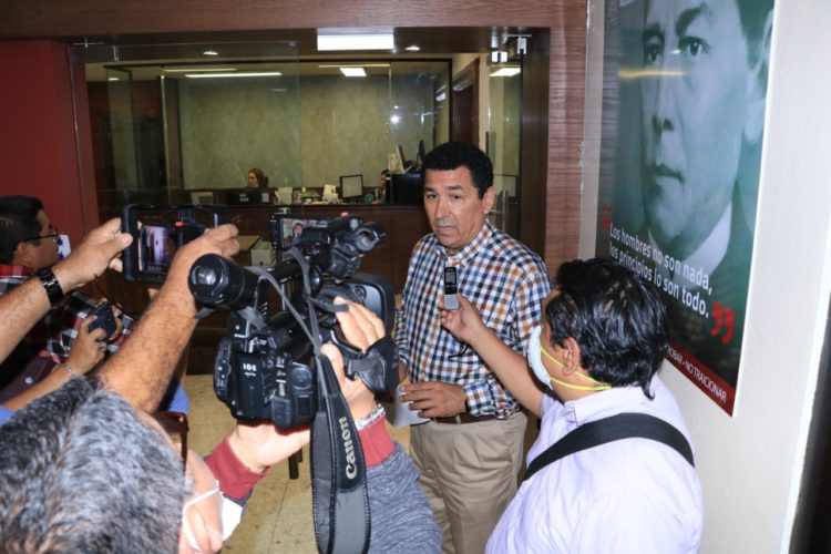 El COVID-19 no es un juego, es situación  de vida o muerte, advierte Mario López