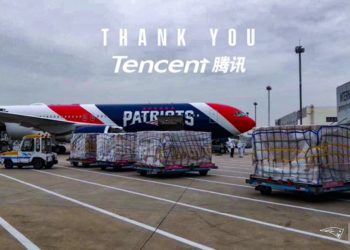 ¡Grandes! Avión de los Patriotas va a China por 1.2 millones de máscaras para Boston