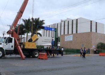 Cierran vialidad cercana al IMSS de Matamoros, privilegian urgencias