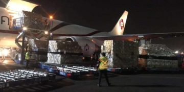 México recibe donación de material de China para detectar Covid-19