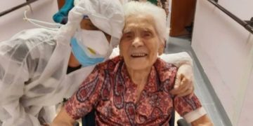 Italiana de 104 años se recupera del COVID-19
