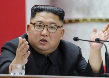 Líder norcoreano Kim Jong Un habría muerto tras operación del corazón: TMZ
