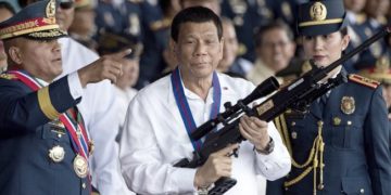 Presidente de Filipinas ordena matar a los que violen la cuarentena