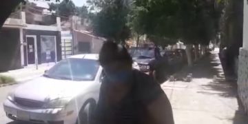 Familiares de pacientes foráneos se quejan por que no les prestan el uso de los sanitarios en el Hospital Civil de Victoria.