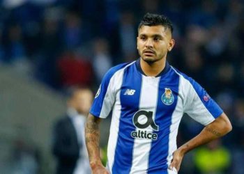 Inter de Milán detrás de Tecatito Corona