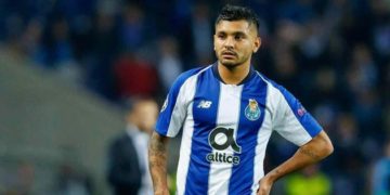 Inter de Milán detrás de Tecatito Corona