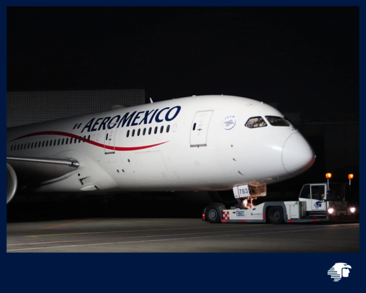 Llega a México vuelo con equipo médico procedente de Shangai