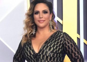 Angélica Vale recibe ataques por pedir ayuda para actores de Broadway