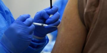 Alemania inicia pruebas en humanos de vacuna contra COVID-19