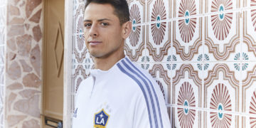 Chicharito se sorprende que médicos no ganen millones como él