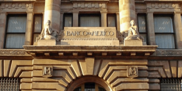 Políticos y empresarios apoyan millonaria inyección del Banco de México