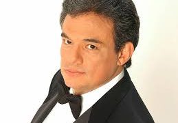 El 20 de abril es declarado como día de José José