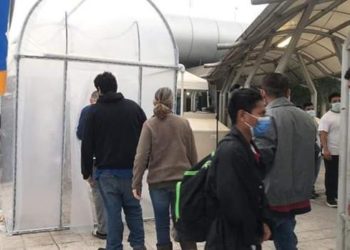 Colocan cabinas de sanitización en Puentes Internacionales