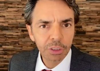 Eugenio Derbez “deshecho en casa”