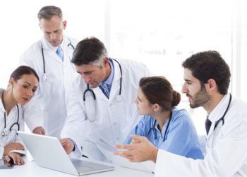 7 mil médicos responden a la convocatoria de AMLO