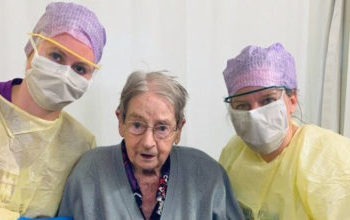Mujer de 101 años se cura de coronavirus en Holanda