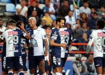 Cubrebocas, cortesía del Grupo Pachuca