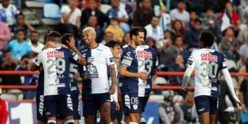 Cubrebocas, cortesía del Grupo Pachuca