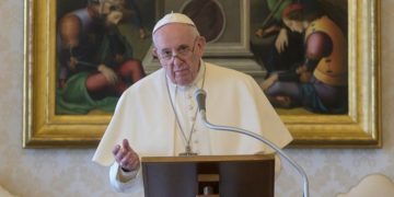 Hoy, lunes del ángel, resuena el alegre anuncio de la resurrección de Cristo