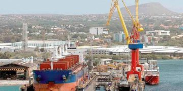 Pactan potencias petroleras histórica baja a producción